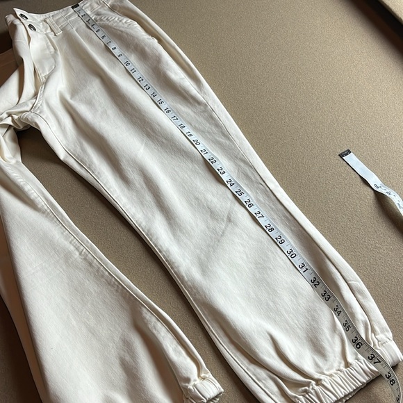 PAIGE Pleated Mayslie Double Button Jogger Jeans (Quartz Sand/Ecru) -NWOT 32 - Picture 16 of 16